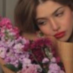 Meet your Posher, Lira